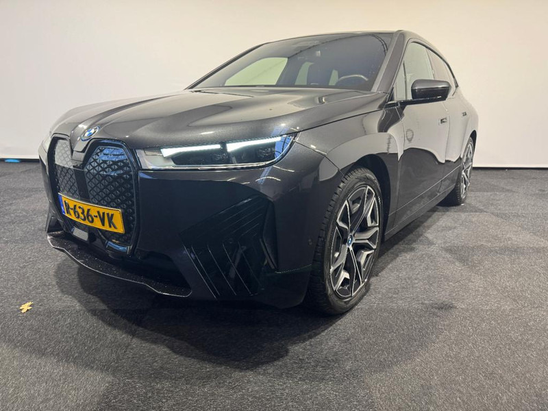 BMW iX xDrive40 iX xDrive40 Excellence 5 22 inch velgen - Car: picture 3 BMW iX xDrive40 iX xDrive40 Excellence 5 22 inch velgen - Car: picture 3