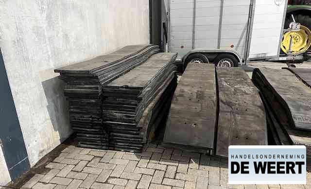 Rubber strip , slijt rubber , rubber tbv schuif - Agricultural machinery: picture 1 Rubber strip , slijt rubber , rubber tbv schuif - Agricultural machinery: picture 1