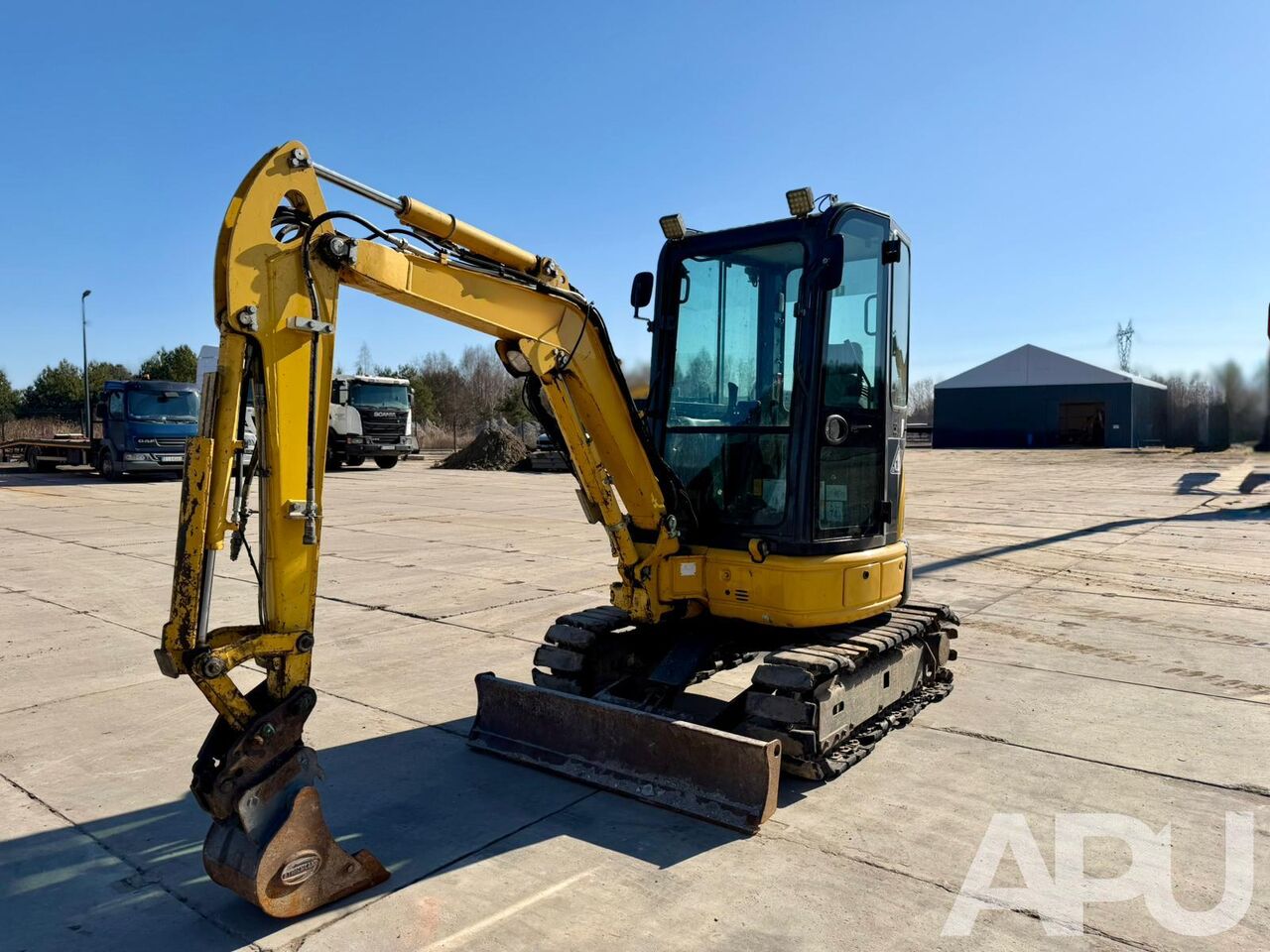 Komatsu PC26MR-3 - Mini excavator: picture 1 Komatsu PC26MR-3 - Mini excavator: picture 1