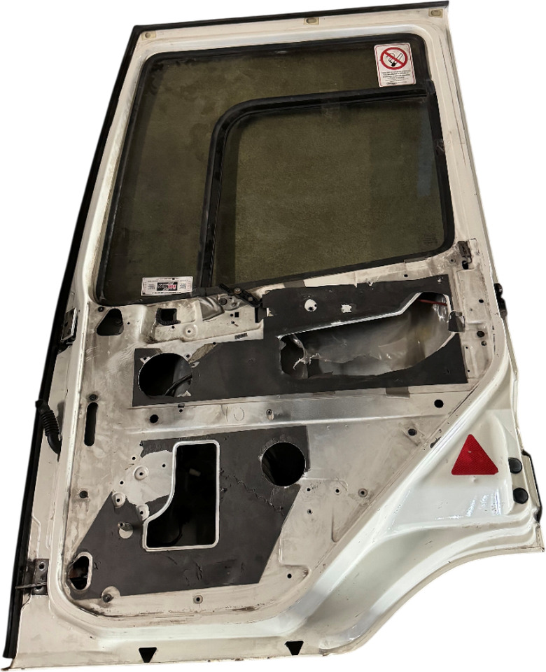 DAF CF EURO 5 DEURS RECHTS ZONDER PANEEL EN SPIEGEL 1950971A5 - Door and parts for Truck: picture 2 DAF CF EURO 5 DEURS RECHTS ZONDER PANEEL EN SPIEGEL 1950971A5 - Door and parts for Truck: picture 2