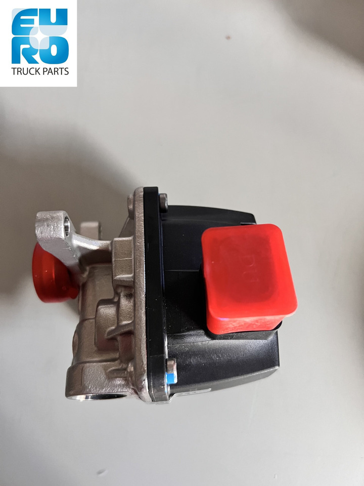 DAF Doseerklep AdBlue® CUMMINS 2115847C - Fuel system for Truck: picture 3 DAF Doseerklep AdBlue® CUMMINS 2115847C - Fuel system for Truck: picture 3