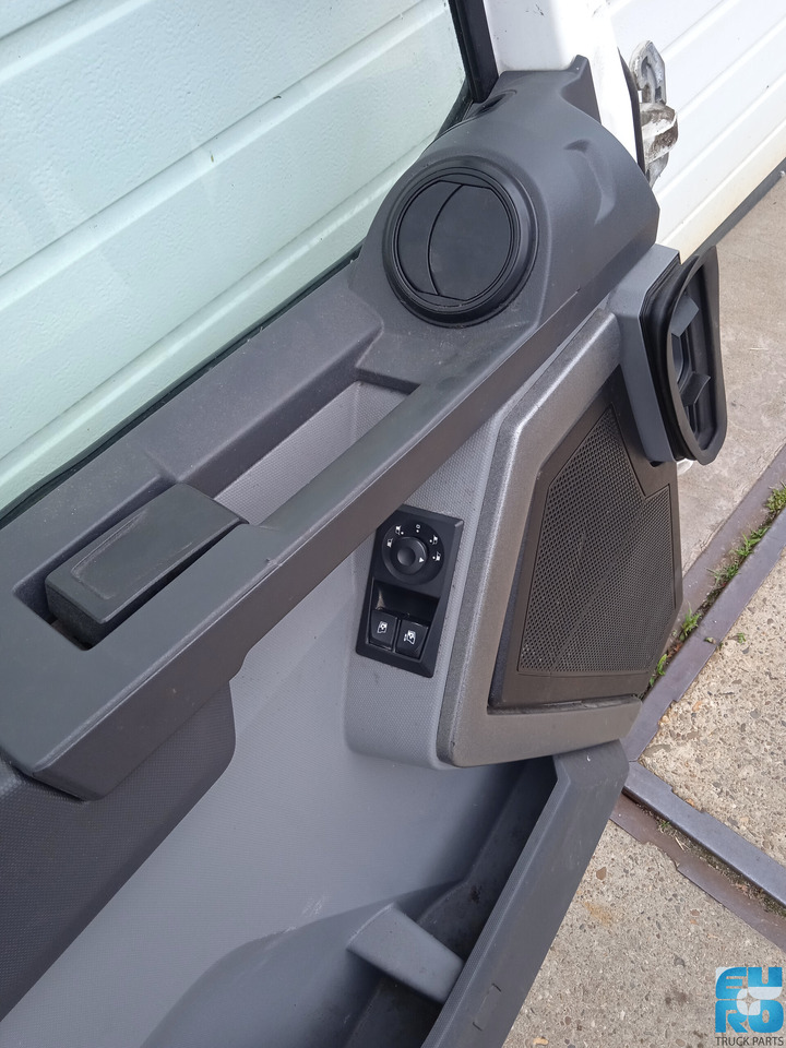 RENAULT T-RANGE PORTIER LINKS COMPLETE GEBRUIKT 7482702620UA - Door and parts for Truck: picture 3 RENAULT T-RANGE PORTIER LINKS COMPLETE GEBRUIKT 7482702620UA - Door and parts for Truck: picture 3