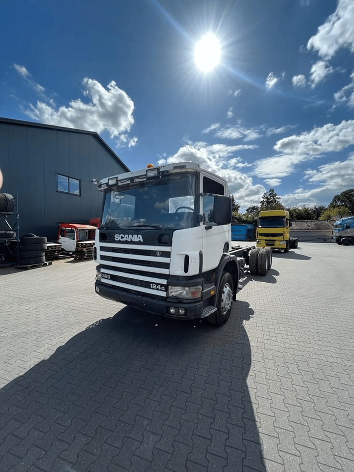 Scania Scania P124 360 1998 6x4 - Tractor unit: picture 3 Scania Scania P124 360 1998 6x4 - Tractor unit: picture 3