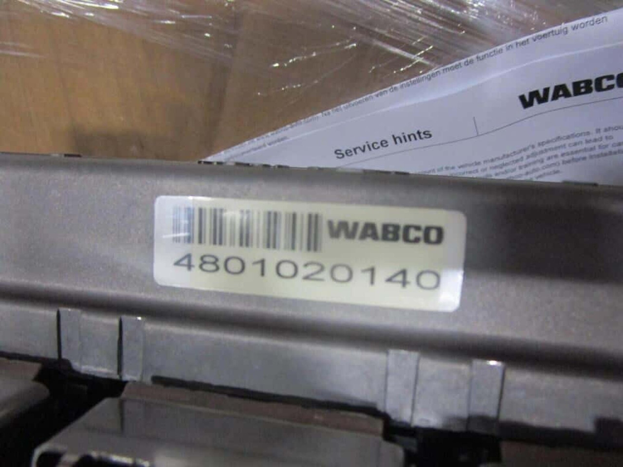 WABCO EBS MODULATOR SCHMITZ,KRONE NIEUW + deposit 4801020140 - Brake valve for Truck: picture 4 WABCO EBS MODULATOR SCHMITZ,KRONE NIEUW + deposit 4801020140 - Brake valve for Truck: picture 4