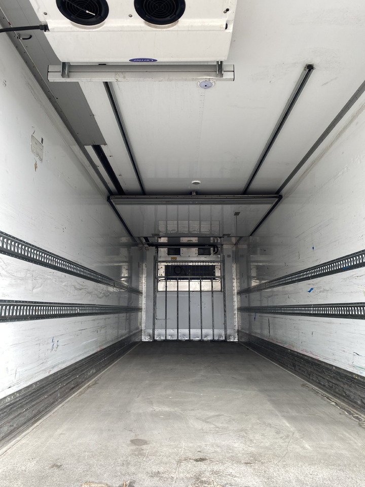 RENAULT T - Refrigerator truck: picture 2 RENAULT T - Refrigerator truck: picture 2