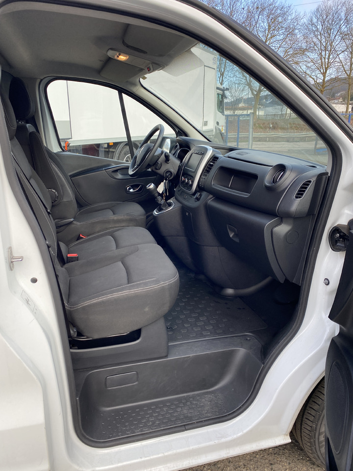 Refrigerated van for transportation of food Renault Trafic: picture 8