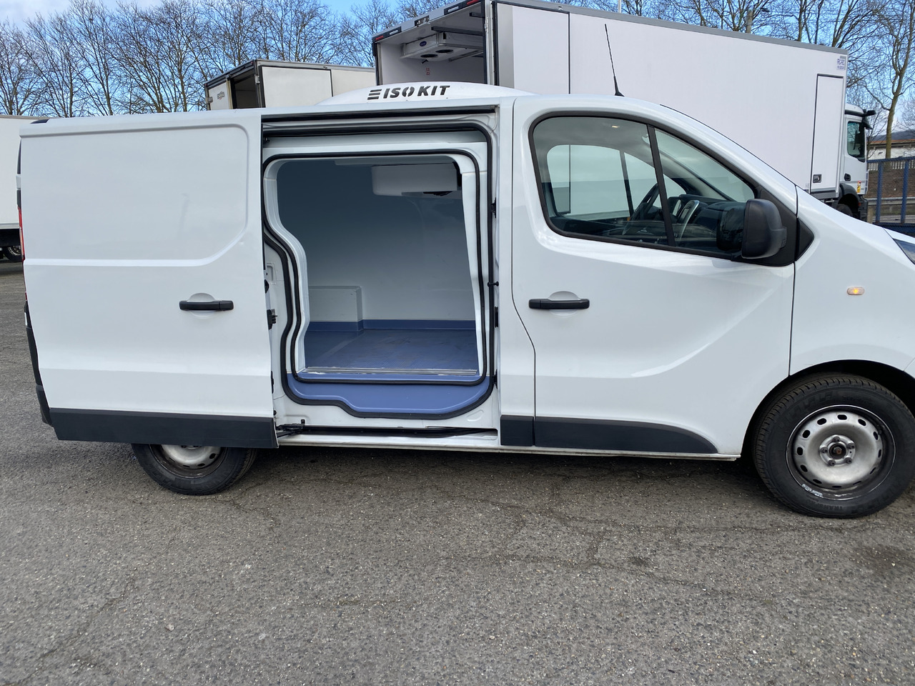 Refrigerated van for transportation of food Renault Trafic: picture 7