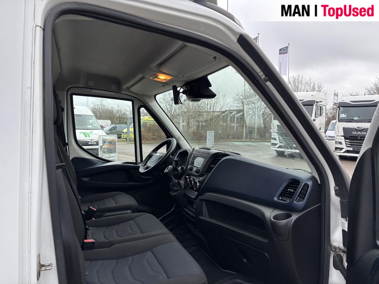 IVECO 35S16 - Box van: picture 3 IVECO 35S16 - Box van: picture 3