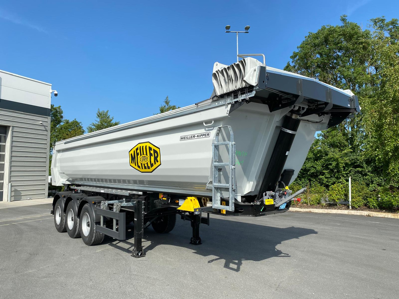 Meiller – Long Wheel Base Tipping Trailer - Tipper semi-trailer: picture 2 Meiller – Long Wheel Base Tipping Trailer - Tipper semi-trailer: picture 2