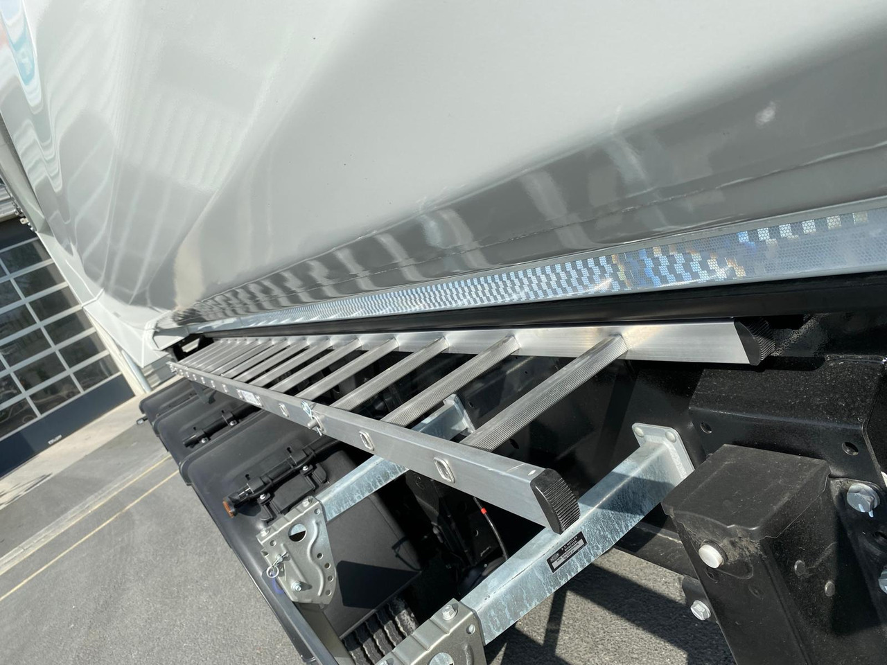 Tipper semi-trailer Meiller – Long Wheel Base Tipping Trailer: picture 10