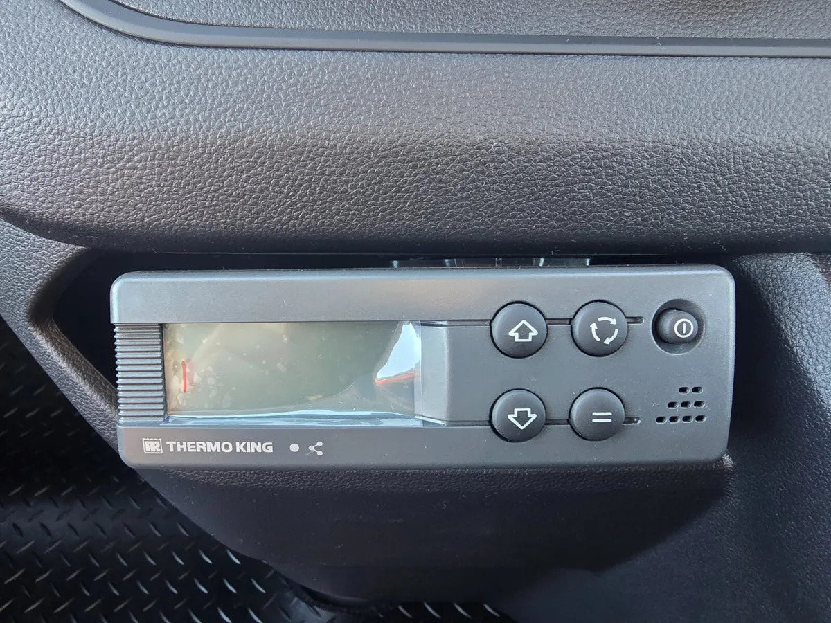 NEW Renault Trafic Fridge Unit - Refrigerated van: picture 3 NEW Renault Trafic Fridge Unit - Refrigerated van: picture 3