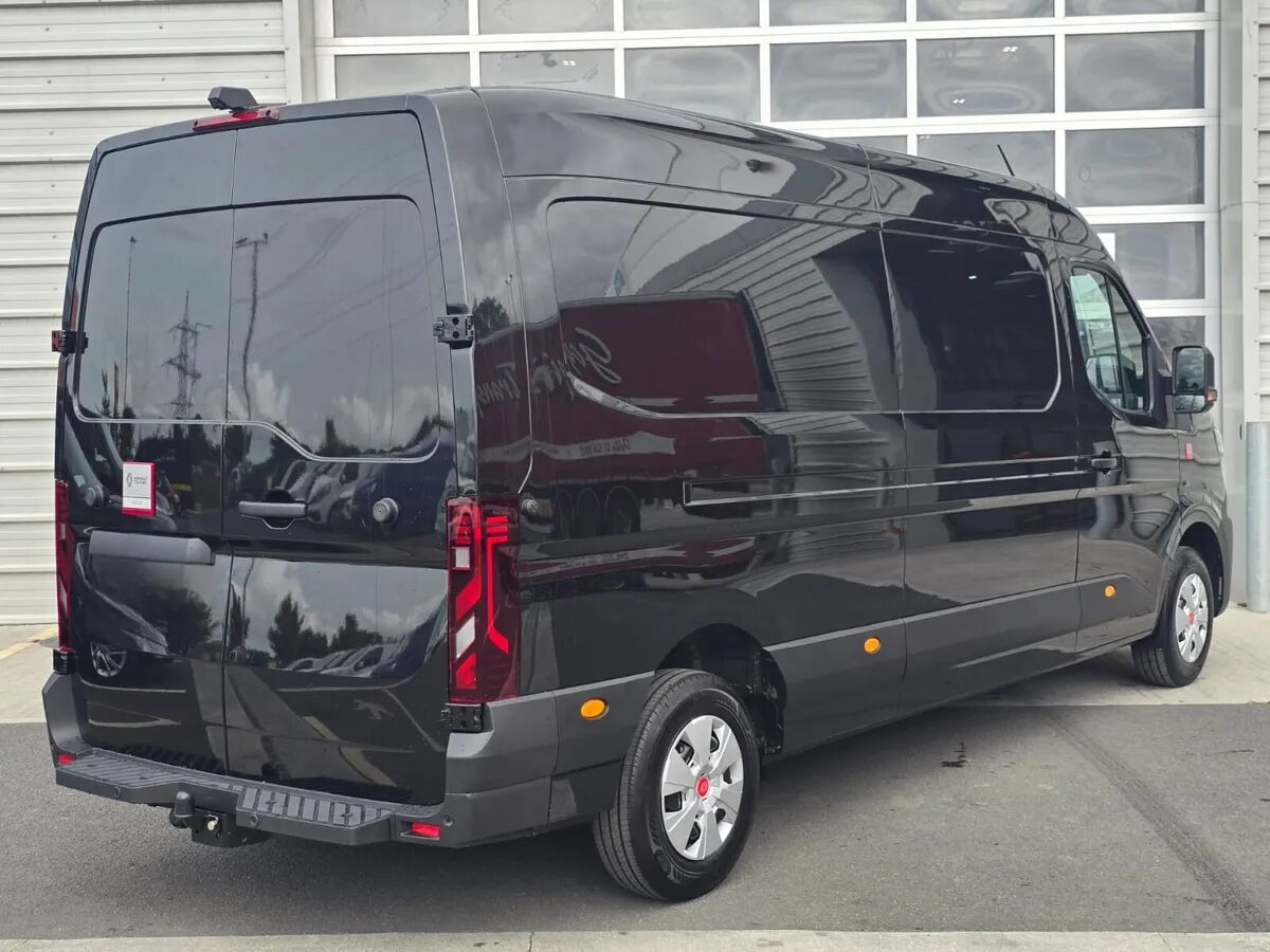 Renault Master L3H2 Red Edition - Panel van: picture 5 Renault Master L3H2 Red Edition - Panel van: picture 5