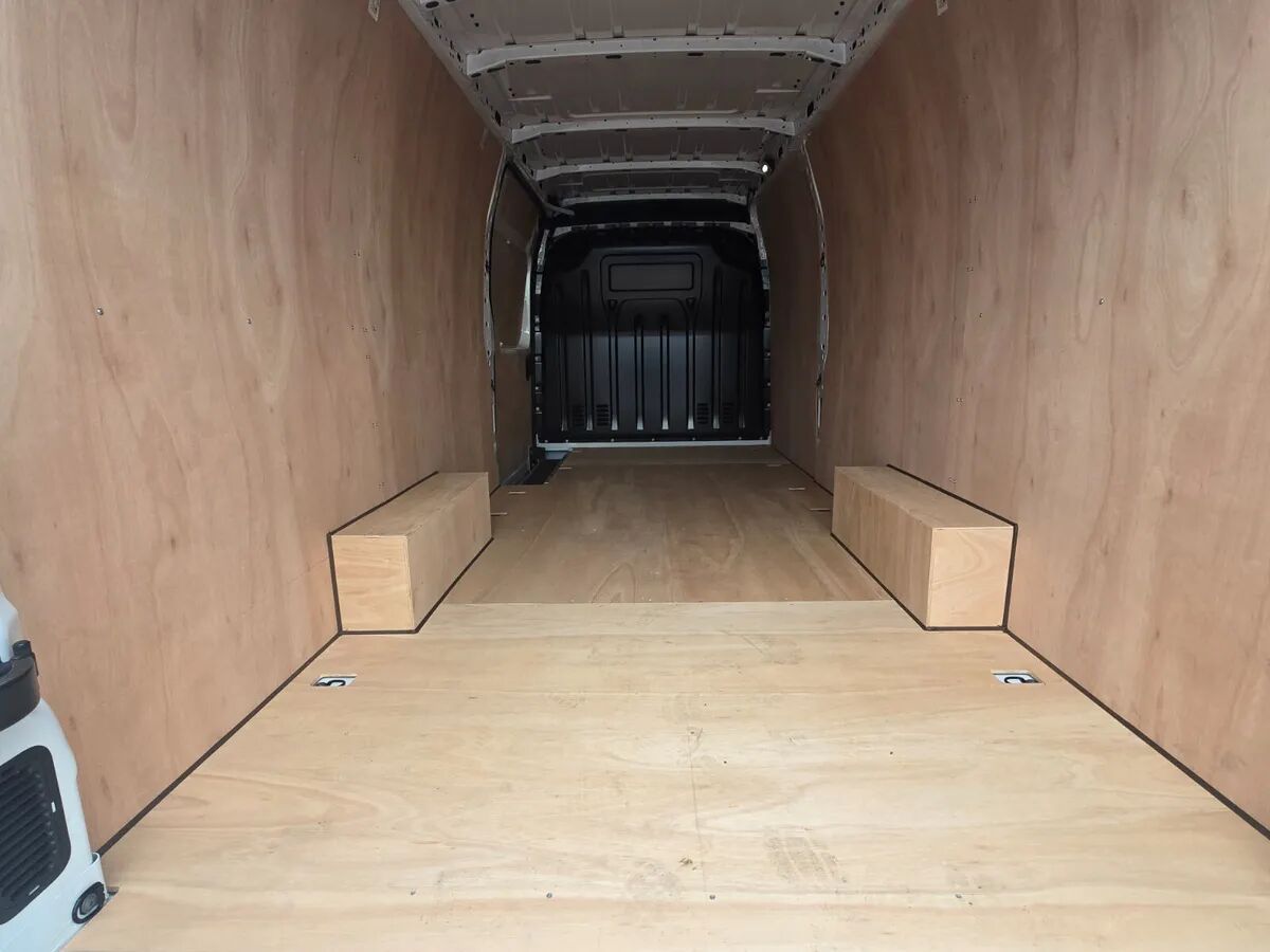 New Panel van Renault Master L4H2 Red Edition: picture 11 New Panel van Renault Master L4H2 Red Edition: picture 11