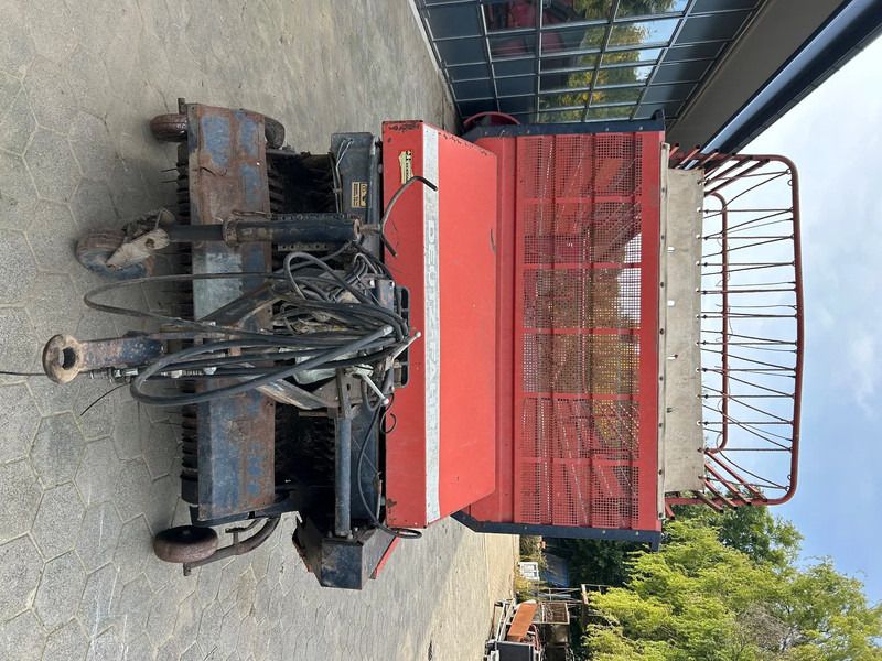 Deutz Fahr K570 - Self-loading wagon: picture 3 Deutz Fahr K570 - Self-loading wagon: picture 3