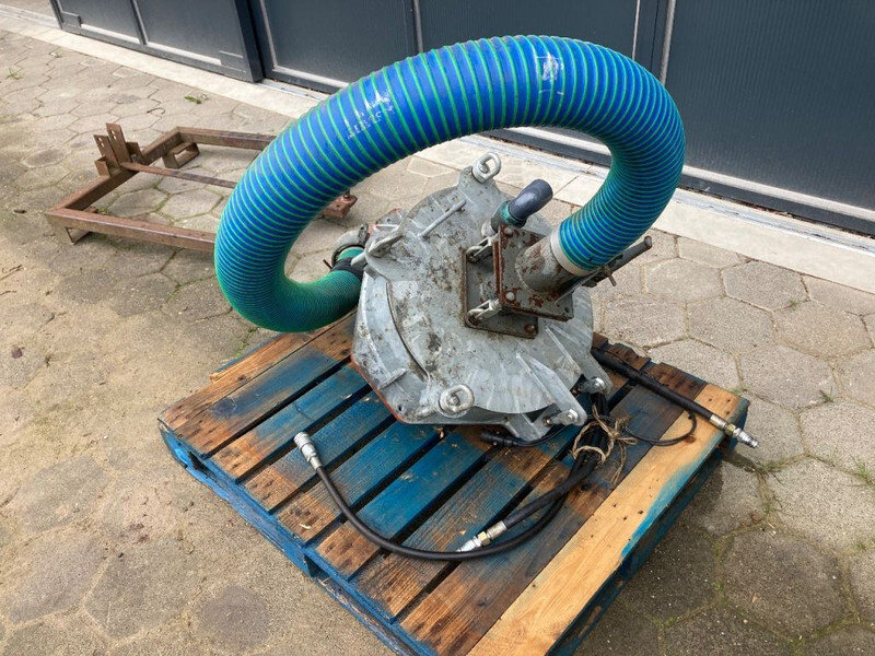 Duport S 1650 - Tractor mounted sprayer: picture 1 Duport S 1650 - Tractor mounted sprayer: picture 1