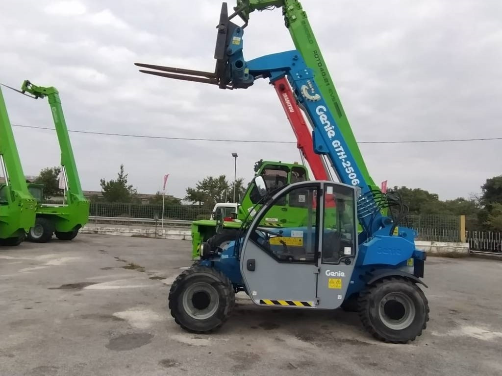 Genie 2506  - Telescopic handler: picture 2 Genie 2506  - Telescopic handler: picture 2