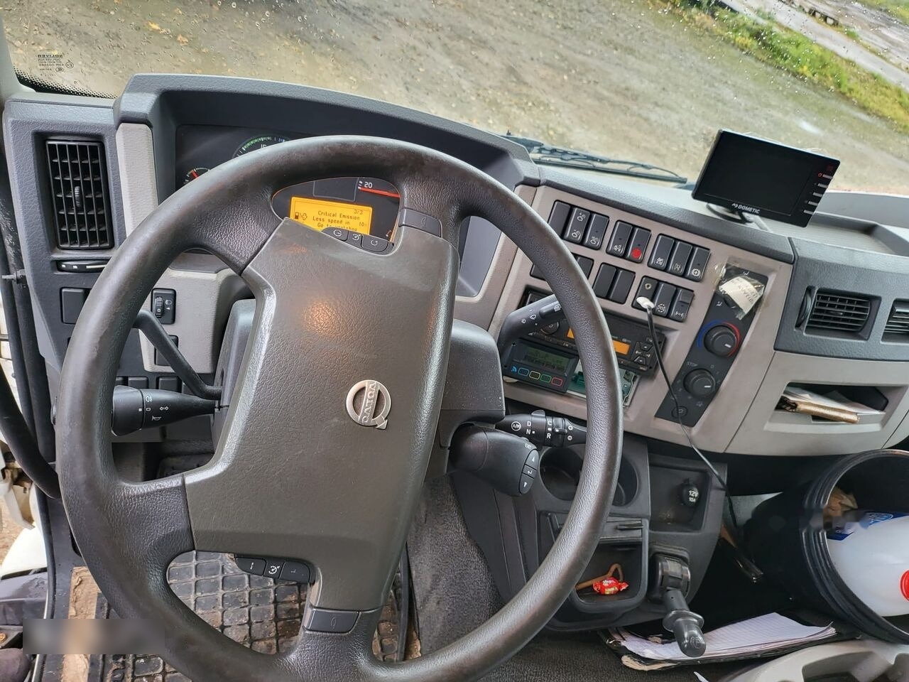 Refrigerator truck Volvo FL 280: picture 13