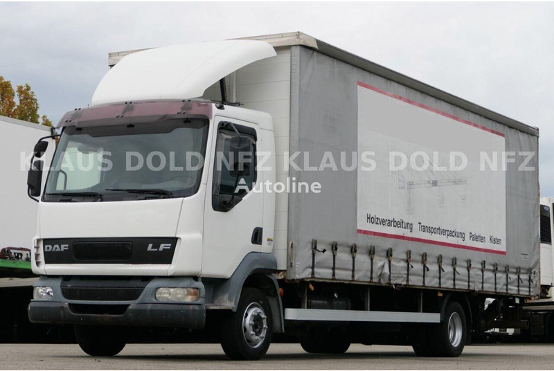 DAF LF 45.220 P+P + Tail lift - Curtainsider truck: picture 1 DAF LF 45.220 P+P + Tail lift - Curtainsider truck: picture 1