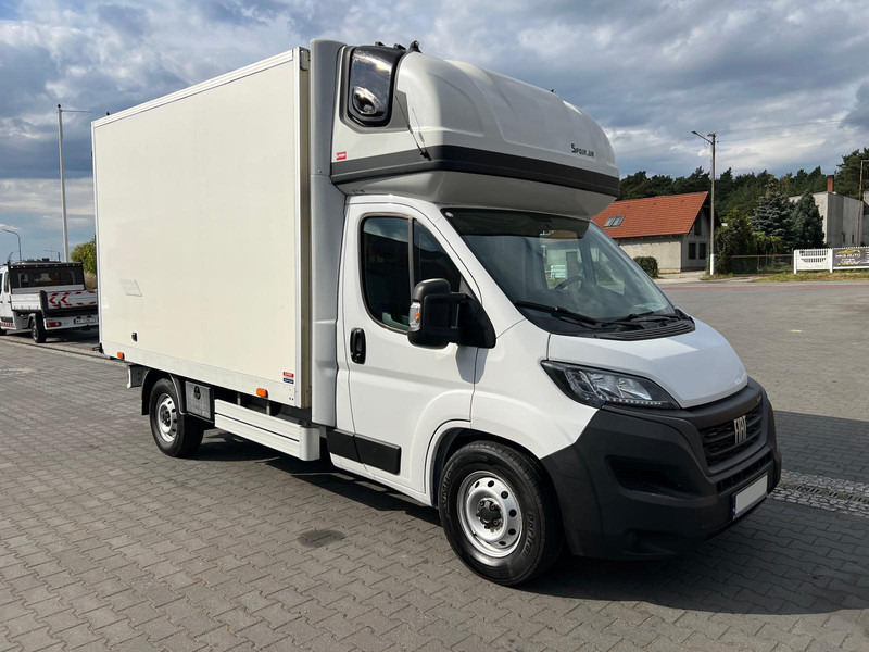 Fiat Ducato REFRIGERATOR CONTAINER BED WEBASTO - Refrigerated van: picture 4 Fiat Ducato REFRIGERATOR CONTAINER BED WEBASTO - Refrigerated van: picture 4