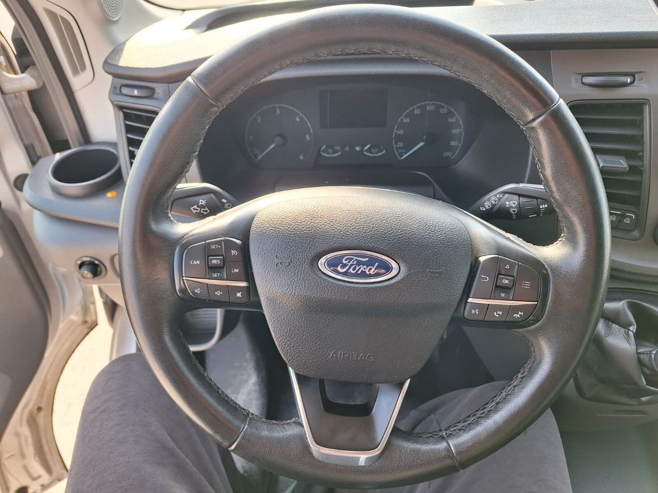 Minibus, Passenger van Ford Transit - 6 persons: picture 10 Minibus, Passenger van Ford Transit - 6 persons: picture 10