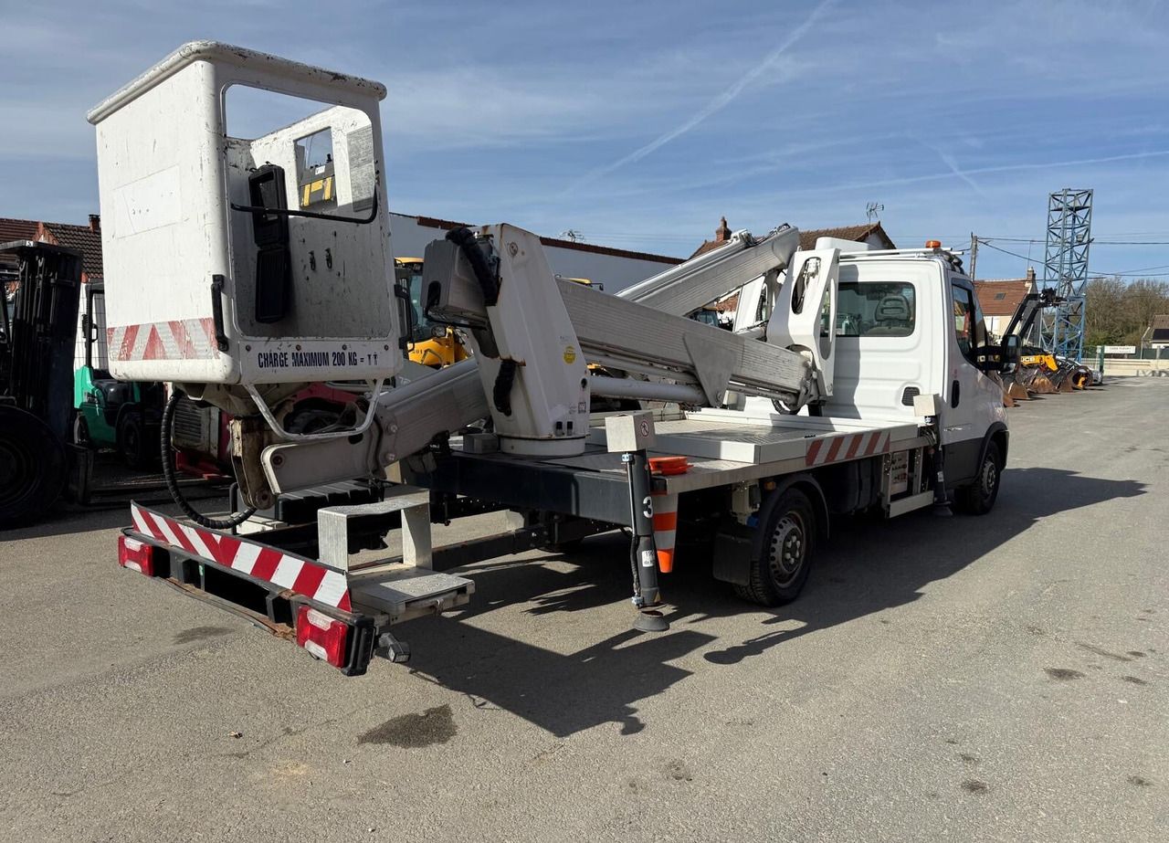IVECO Daily 35-140 / aerial work platform (AWP) - Truck mounted aerial platform: picture 3 IVECO Daily 35-140 / aerial work platform (AWP) - Truck mounted aerial platform: picture 3