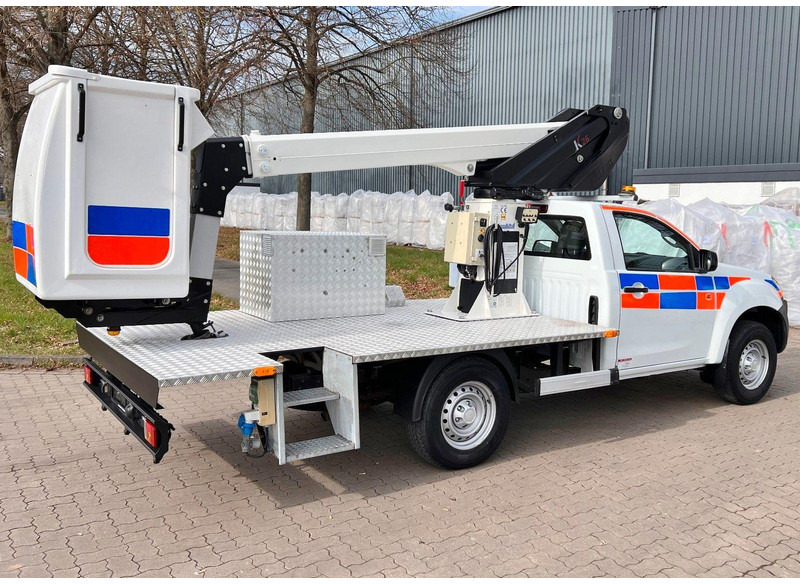 Truck mounted aerial platform Isuzu D-Max 4x4 Lifting basket - Klubb K26 -12m: picture 7 Truck mounted aerial platform Isuzu D-Max 4x4 Lifting basket - Klubb K26 -12m: picture 7