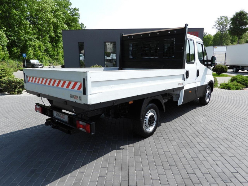 Iveco DAILY 35S12 SKRZYNIA PODWÓJNA KABINA DOKA 7 MIEJSC KLIMATYZACJA - Flatbed van: picture 3 Iveco DAILY 35S12 SKRZYNIA PODWÓJNA KABINA DOKA 7 MIEJSC KLIMATYZACJA - Flatbed van: picture 3