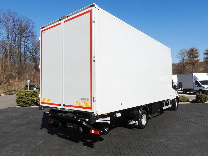 Iveco DAILY 70C18 KONTENER WINDA 14 PALET WEBASTO TEMPOMAT NAWIGACJA L - Box truck: picture 3 Iveco DAILY 70C18 KONTENER WINDA 14 PALET WEBASTO TEMPOMAT NAWIGACJA L - Box truck: picture 3