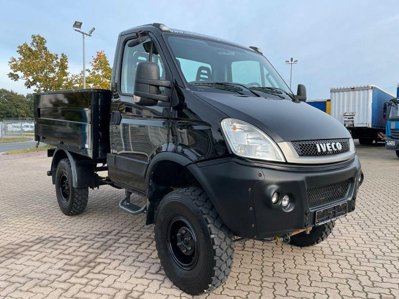 Iveco Daily 35S17 Flatbed 4x4 - Flatbed van: picture 1 Iveco Daily 35S17 Flatbed 4x4 - Flatbed van: picture 1