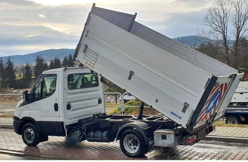 Iveco Daily 35c-14 3 way tipper BENZIN - Tipper van: picture 3 Iveco Daily 35c-14 3 way tipper BENZIN - Tipper van: picture 3