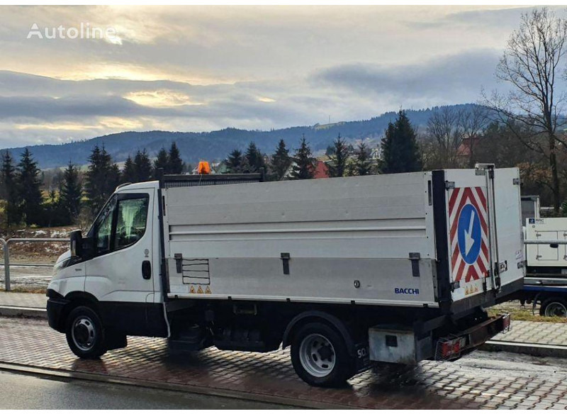 Iveco Daily 35c-14 3 way tipper BENZIN - Tipper van: picture 5 Iveco Daily 35c-14 3 way tipper BENZIN - Tipper van: picture 5