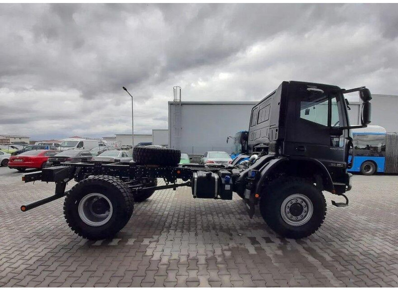 Iveco EuroCargo 4x4 ML150E28WS Chassis - Cab chassis truck: picture 5 Iveco EuroCargo 4x4 ML150E28WS Chassis - Cab chassis truck: picture 5