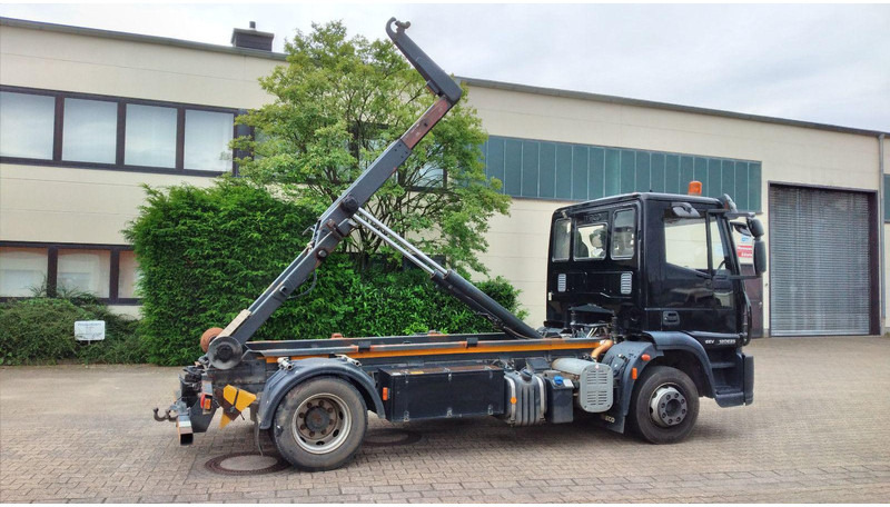 Iveco Eurocargo 120E25 - Dropside/ Flatbed truck, Crane truck: picture 3 Iveco Eurocargo 120E25 - Dropside/ Flatbed truck, Crane truck: picture 3