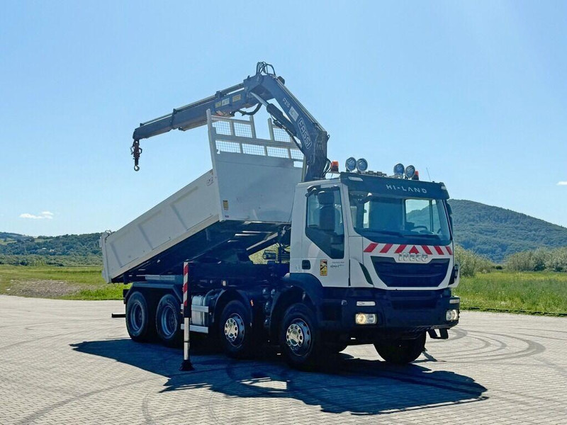Iveco TRAKKER 450 * FASSI F215A.0.22 + FUNK / 8x4 *TOP - Tipper, Crane truck: picture 2 Iveco TRAKKER 450 * FASSI F215A.0.22 + FUNK / 8x4 *TOP - Tipper, Crane truck: picture 2
