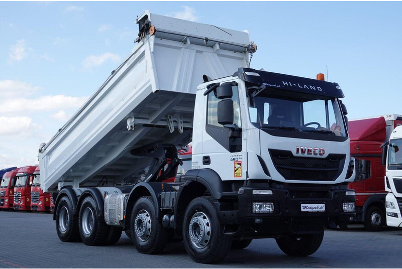 Iveco TRAKKER / 8x4 / WYWROTKA / HYDROBURTA / BORDMATIC / EURO 6 / ME - Tipper: picture 5 Iveco TRAKKER / 8x4 / WYWROTKA / HYDROBURTA / BORDMATIC / EURO 6 / ME - Tipper: picture 5