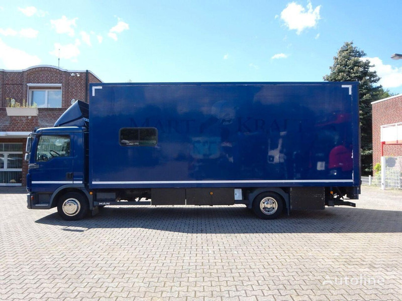 MAN 8.220 - Koffer - Box truck: picture 5 MAN 8.220 - Koffer - Box truck: picture 5