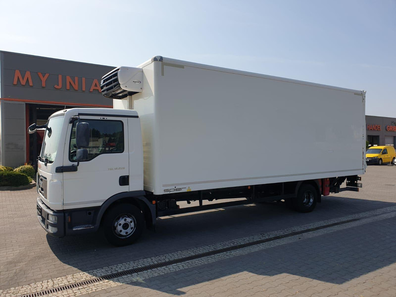 MAN TGL 12.220 - Refrigerator truck: picture 2 MAN TGL 12.220 - Refrigerator truck: picture 2