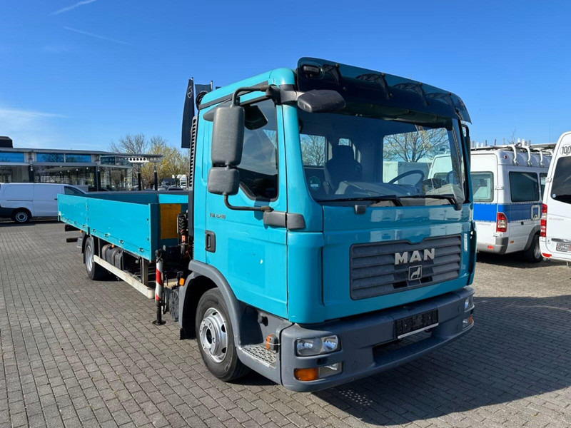 MAN TGL 8.210 - Flatbed truck + crane - Dropside/ Flatbed truck, Crane truck: picture 2 MAN TGL 8.210 - Flatbed truck + crane - Dropside/ Flatbed truck, Crane truck: picture 2