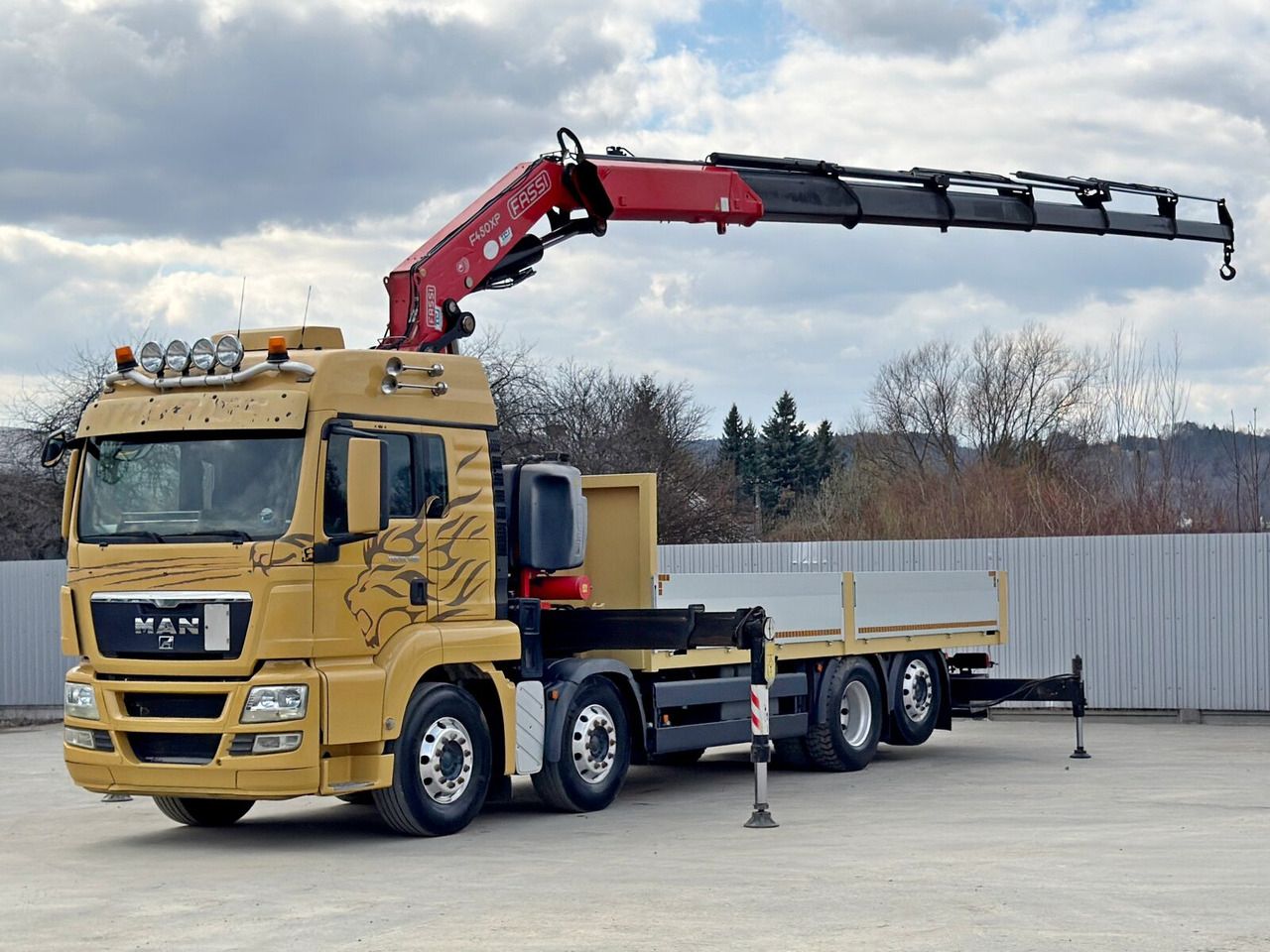 MAN TGS 35.480 - Dropside/ Flatbed truck, Crane truck: picture 2 MAN TGS 35.480 - Dropside/ Flatbed truck, Crane truck: picture 2