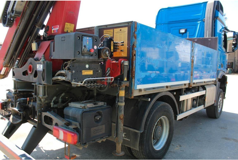 Mercedes-Benz 1848 4x4 Crane HMF 1820 - Dropside/ Flatbed truck, Crane truck: picture 4 Mercedes-Benz 1848 4x4 Crane HMF 1820 - Dropside/ Flatbed truck, Crane truck: picture 4
