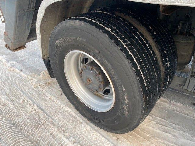 Skip loader truck Mercedes-Benz ACTROS 1841: picture 16