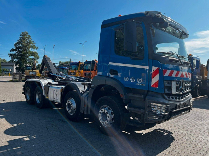 Mercedes-Benz AROCS 3246 8X4 ABROLLKIPPER HYVALIFT 26.57 - Hook lift truck: picture 2 Mercedes-Benz AROCS 3246 8X4 ABROLLKIPPER HYVALIFT 26.57 - Hook lift truck: picture 2