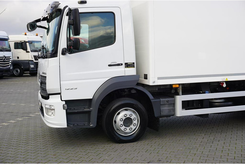 Leasing of Mercedes-Benz ATEGO / 1223 / ACC / EURO 6 / CHŁODNIA + WINDA / MULTITEMPERATUR Mercedes-Benz ATEGO / 1223 / ACC / EURO 6 / CHŁODNIA + WINDA / MULTITEMPERATUR: picture 19 Leasing of Mercedes-Benz ATEGO / 1223 / ACC / EURO 6 / CHŁODNIA + WINDA / MULTITEMPERATUR Mercedes-Benz ATEGO / 1223 / ACC / EURO 6 / CHŁODNIA + WINDA / MULTITEMPERATUR: picture 19