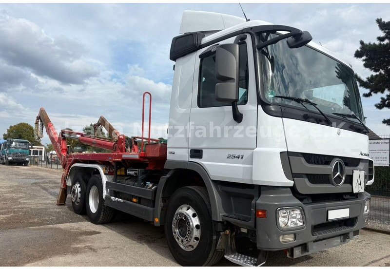Mercedes-Benz Actros 2541 - Meiller AK 16 T Absetzkipper - Skip loader truck: picture 4 Mercedes-Benz Actros 2541 - Meiller AK 16 T Absetzkipper - Skip loader truck: picture 4