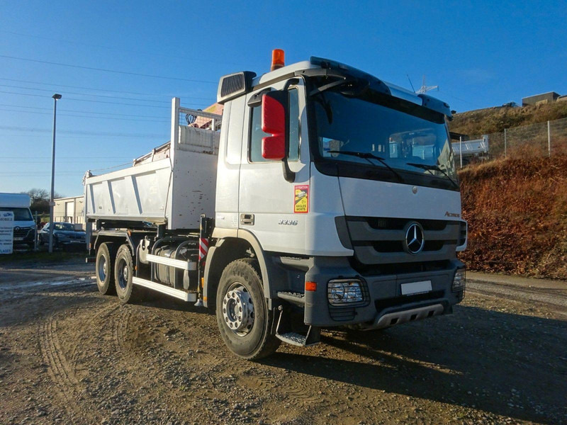 Mercedes-Benz Actros 3336 6x4 Three sided Tipper + Crane FASSI F155A.0.22 - Tipper, Crane truck: picture 2 Mercedes-Benz Actros 3336 6x4 Three sided Tipper + Crane FASSI F155A.0.22 - Tipper, Crane truck: picture 2