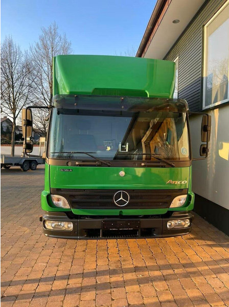 Mercedes-Benz Atego 1018 - Horse transporter - Horse truck: picture 3 Mercedes-Benz Atego 1018 - Horse transporter - Horse truck: picture 3