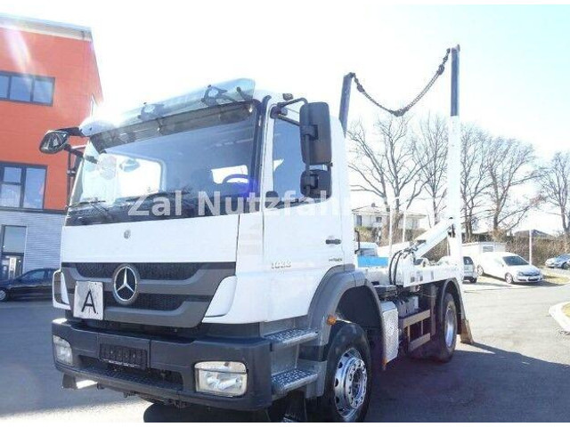 Mercedes-Benz Axor 1833 - Skip loader truck: picture 3 Mercedes-Benz Axor 1833 - Skip loader truck: picture 3