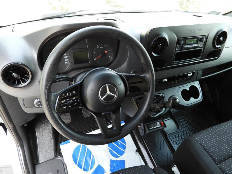 Mercedes-Benz SPRINTER 316 CHŁODNIA KONTENER 0*C WINDA 8 PALET TEMPOMAT PNEUMA - Refrigerator truck: picture 2 Mercedes-Benz SPRINTER 316 CHŁODNIA KONTENER 0*C WINDA 8 PALET TEMPOMAT PNEUMA - Refrigerator truck: picture 2