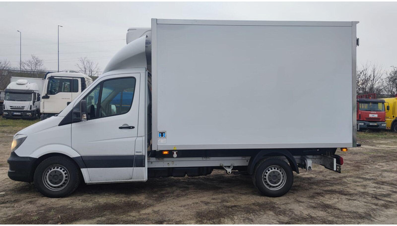 Mercedes-Benz Sprinter 316 cdi - Carrier Xarios 500 frigo - 3,5t - 220V - Refrigerated van: picture 4 Mercedes-Benz Sprinter 316 cdi - Carrier Xarios 500 frigo - 3,5t - 220V - Refrigerated van: picture 4
