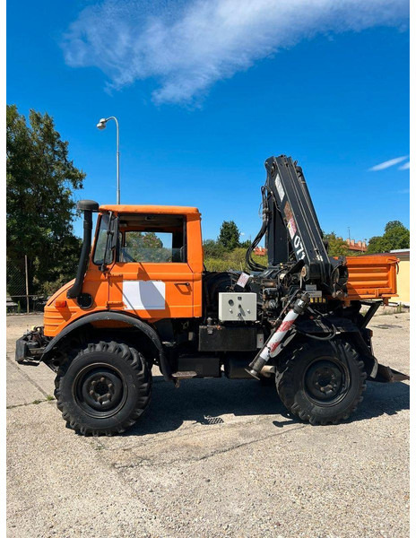Mercedes-Benz UNIMOG U-900 - Garden tiller: picture 1 Mercedes-Benz UNIMOG U-900 - Garden tiller: picture 1